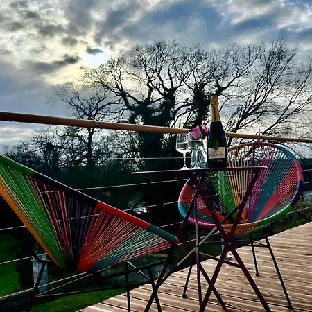 Dans Demeure De Caractere Bed & Breakfast